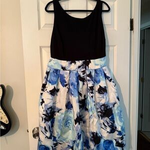 SLNY Black and Blue Floral Dress